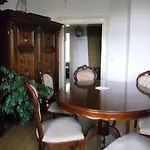Linden City Apartment